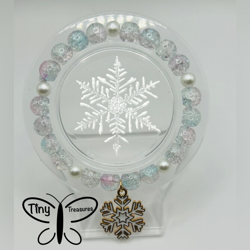 ❄️Handmade Sparkling Pastel Snowflake Bracelet❄️